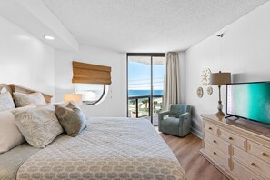 2 bedrooms, iron/ironing board, free WiFi, bed sheets - Free Beach SRVC & Free Beach Bonfires M/F nts! Renovated! Fab Views &Amenities (Miramar Beach)