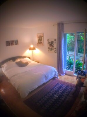 3 bedrooms, iron/ironing board, travel cot, WiFi