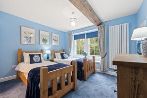 6 bedrooms, iron/ironing board, travel crib, WiFi