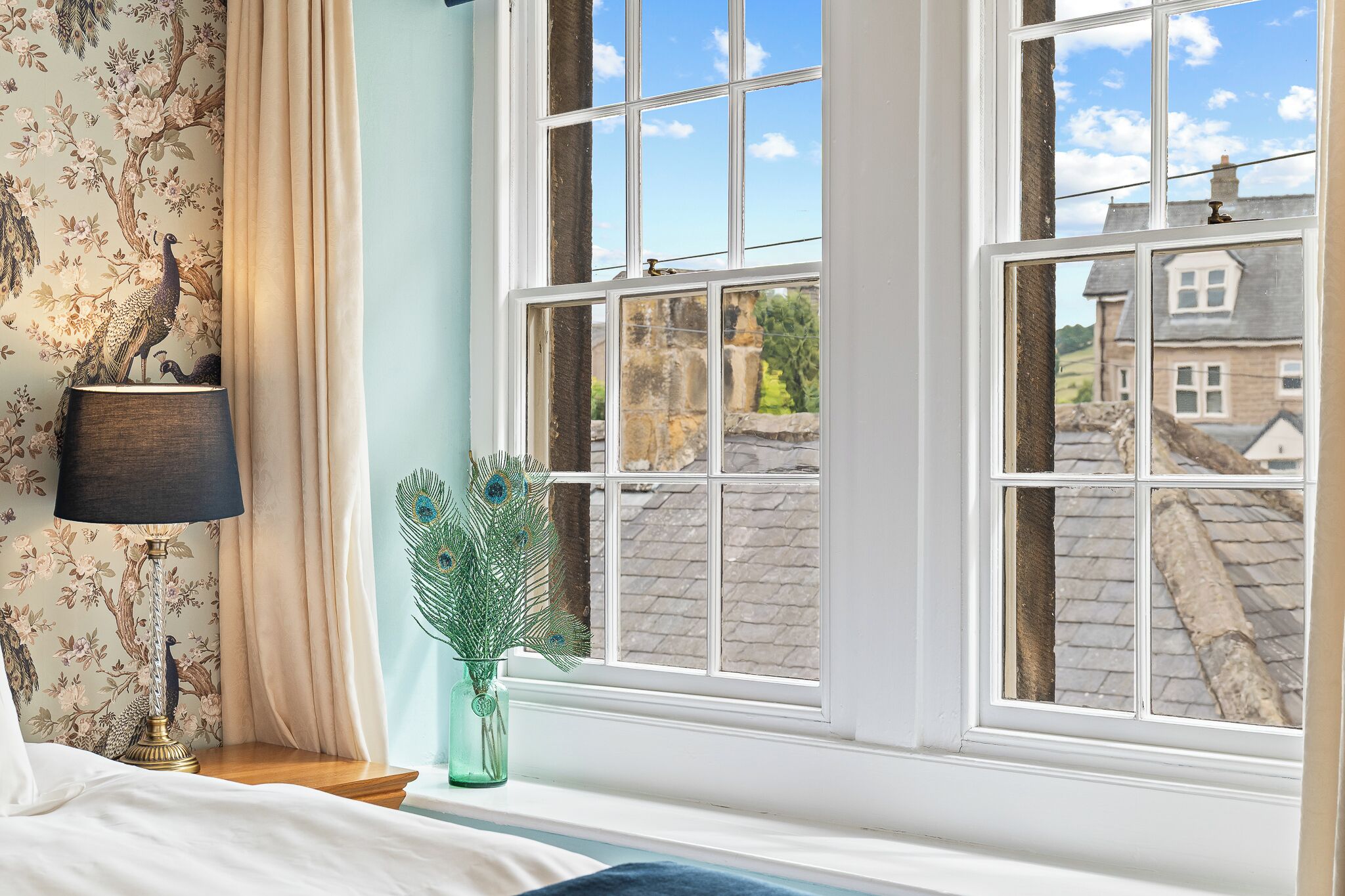 6 bedrooms, iron/ironing board, travel cot, WiFi