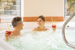 Indoor pool, pool loungers