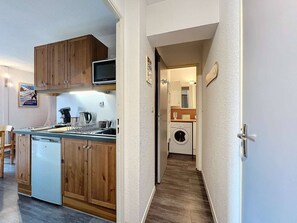 Private kitchen - Nice little one bedroom apartment in Montriond (Montriond)