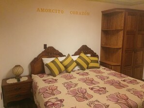 Room, 1 King Bed (Amorcito Corazon) | Desk, iron/ironing board, free WiFi - Casa Boutique San Miguel Serenata (San Miguel de Allende)