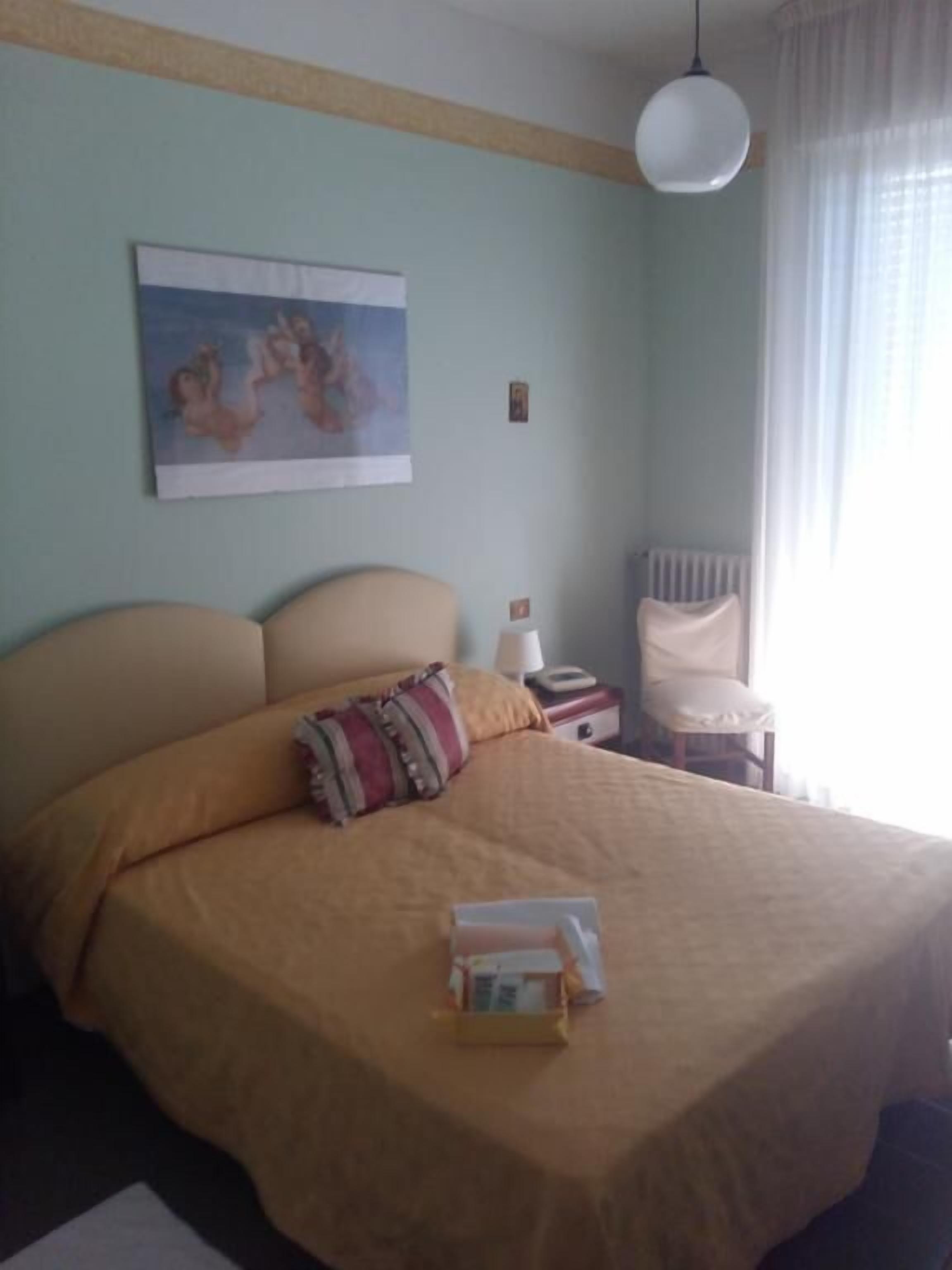 in-room safe, individually decorated, individually furnished, desk