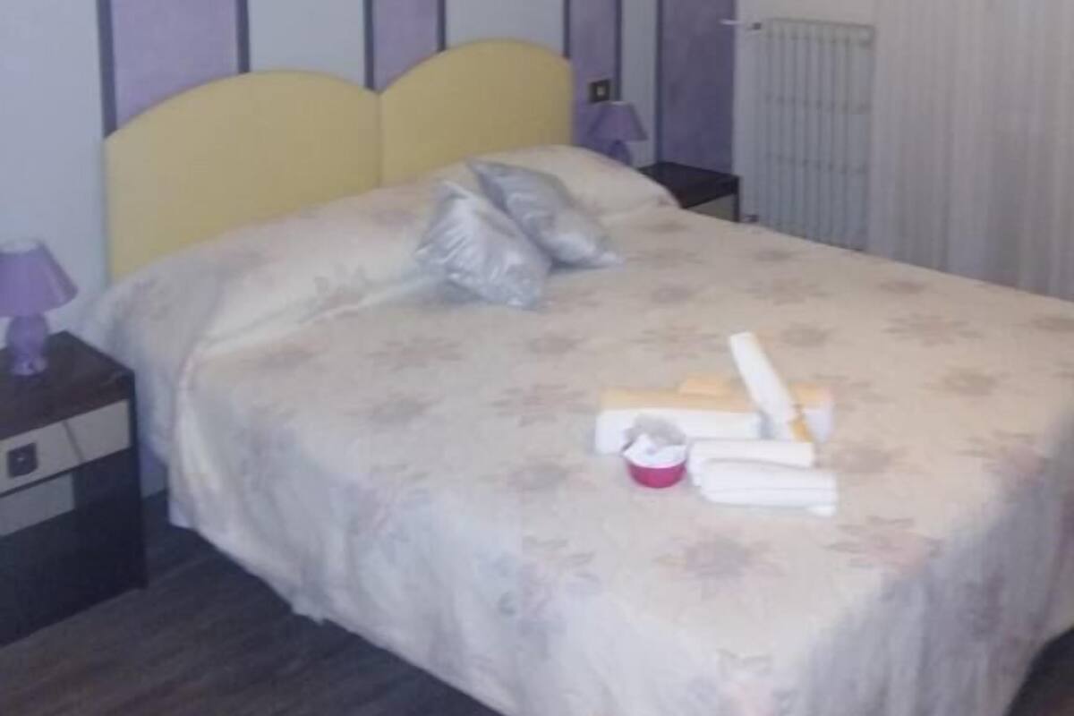 Single Room | In-room safe, desk, individually decorated, individually furnished