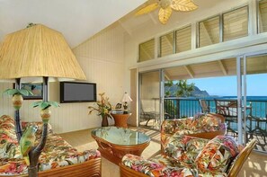 TV, DVD player, stereo - Pali Ke Kua 212 Enjoy gorgeous views of Bali Hai & beautiful Pacific Ocean. (Princeville)