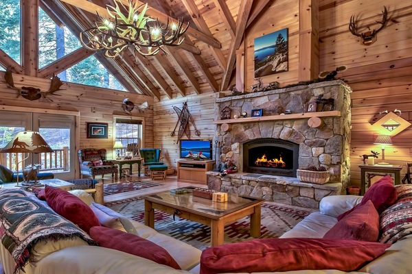 Smart TV, fireplace, DVD player, table football