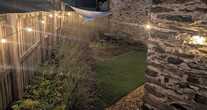 Traditional Cottage on the edge of Snowdonia National Park