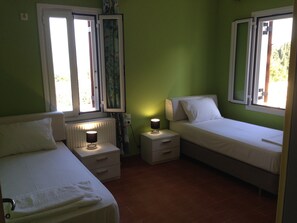 4 bedrooms, desk, soundproofing, iron/ironing board - villa near fiscardo , at the  village tselentata (fiscardo)