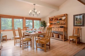 Dining - JHRL - Lupine 1923 - Great Location in the Aspens, Walk to Market and Bus Stop (Wilson)