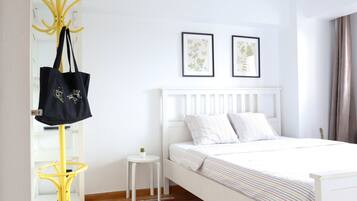 3 bedrooms, iron/ironing board, travel crib, free WiFi