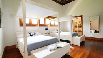 6 dormitoris, caixa forta a l'habitació i escriptori