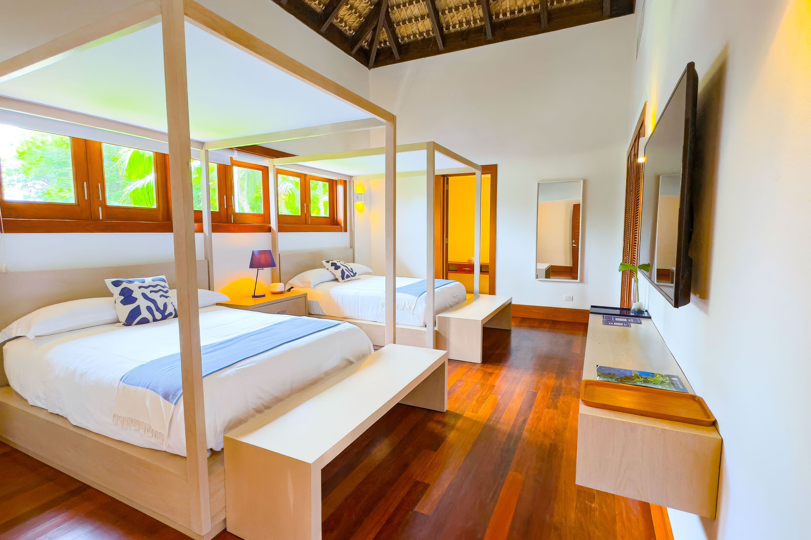 6 bedrooms, in-room safe, desk, iron/ironing board