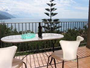Outdoor dining - At home near the Tyrrhenian Sea looking for Ulysses - A casa di Ulisse (Villammare di Vibonati)