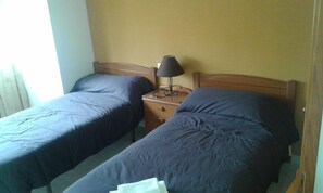 Double Room | Minibar, free WiFi, bed sheets - Hostal Neus (Alcala de Xivert)