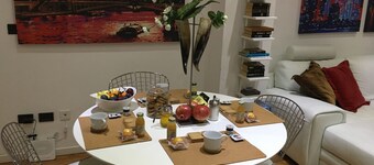 Flowers Apartment in Bari