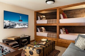 6 bedrooms, iron/ironing board, free WiFi, bed sheets