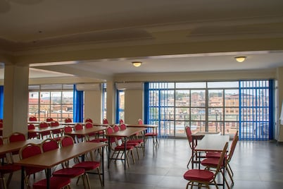 Kenendia Hotel