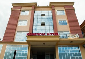 Front of property - Kenendia Hotel (Kampala)
