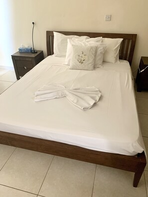 1 chambre, fer et planche à repasser, Wi-Fi, draps fournis