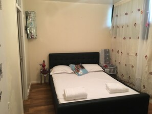 1 bedroom, iron/ironing board, travel cot, free WiFi