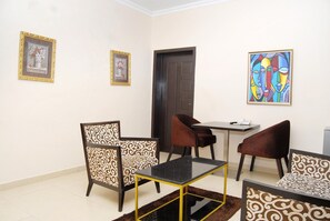 スイート | リビング エリア | テレビ