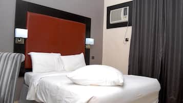 Executive Room | In-room safe, blackout drapes, bed sheets