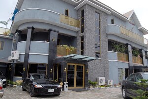 Fachada da propriedade