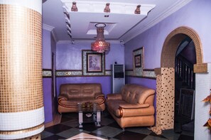 Khu sảnh