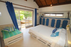 3 bedrooms, in-room safe, iron/ironing board, free WiFi