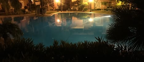 Utomhuspool