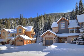 Exterior - Luxury Townhome/Great Community Amenities/Private Patio (Keystone)