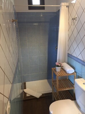 Shower, hair dryer, towels, soap - House on the outskirts of San Sebastian, full contact with nature (San Sebastian de la Gomera)