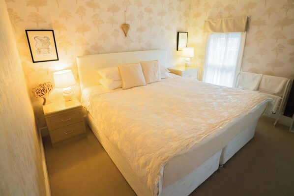 Individually decorated, individually furnished, soundproofing