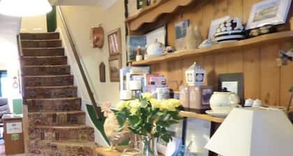 Maison Dieu Guest House