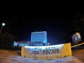 รูปภาพที่ไม่ได้จัดประเภท, 2 จาก 25, ปุ่ม