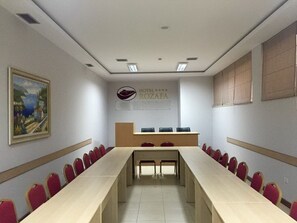 Imej tidak diklasifikasikan, 5 daripada 25, butang