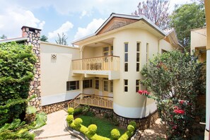 Front of property - IRIS Guesthouse (Kigali)