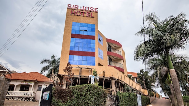 Front of property - Sir Jose Hotel (Kampala)