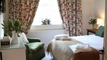 3 bedrooms, iron/ironing board, travel cot, WiFi