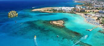 Detached Villa with Private Pool, close to great Beaches, Bars and Restaurants. 