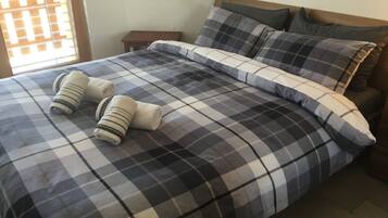 2 bedrooms, iron/ironing board, WiFi, bed sheets