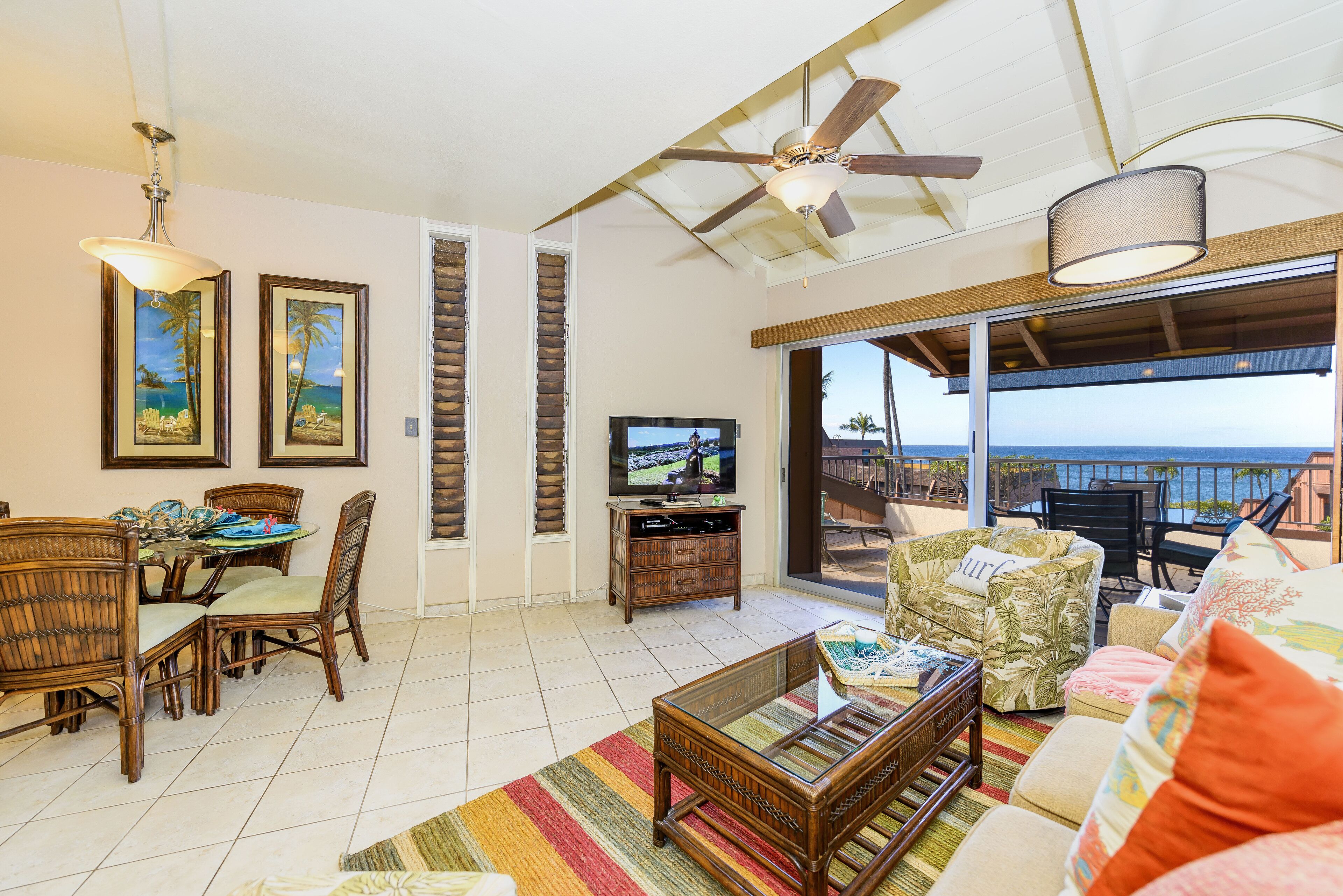 OCEANFRONT 1 Bed/1 Bath condo - Steps to the water! Incredible views!