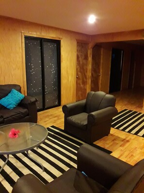 Lobby sitting area - La Casa del Kori - Hostal - Hostel (Hanga Roa)