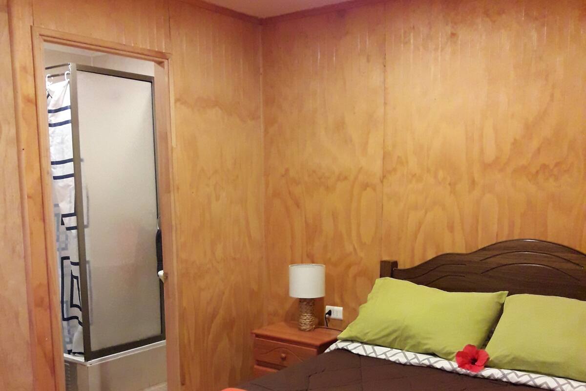 Standard Double Room, Private Bathroom | Cadar katil 