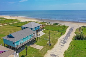 Beach - Chillax Inn - Close to the beach with amazing views! (Crystal Beach)