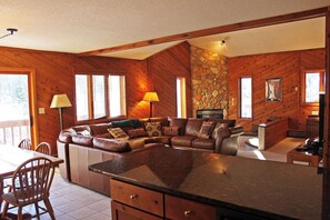 Smart TV, fireplace