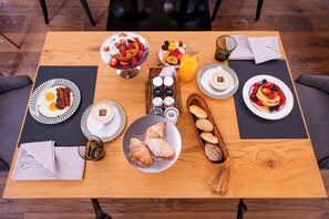Free daily continental breakfast  - Hotel Montchalet (Ortisei)
