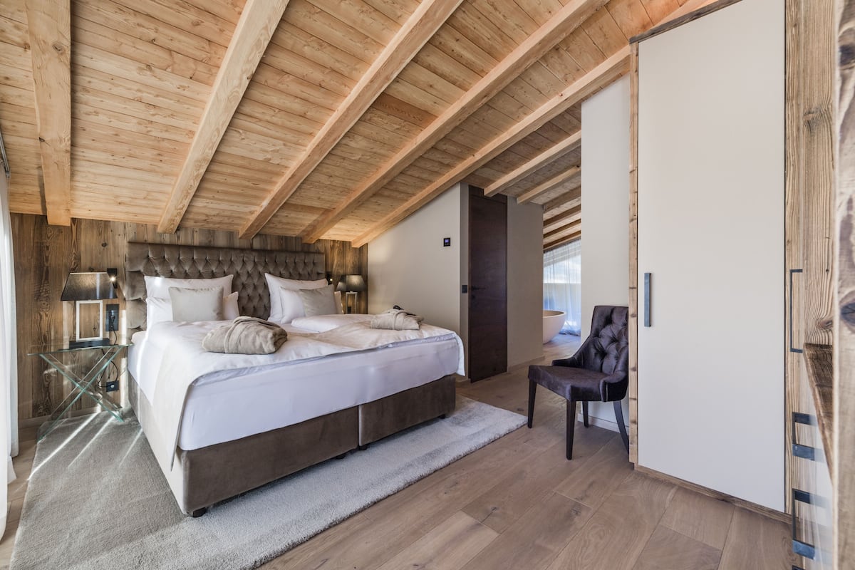 Platin suite with steambath and bar area | 1 quarto, frigobar, cofres nos quartos, escrivaninha