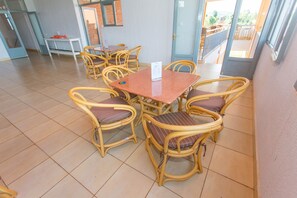 Free daily local cuisine breakfast 